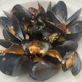 BLVD Steakhouse - Mussels & Fries - New American Near Me - Chicago, Illinois