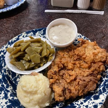 Big Jake's Western Dive - Chicken fried steak, mashed potatoes, green beans - Burgers Near Me - Moscow, Texas Big Jake's Western Dive - Chicken fried steak, mashed potatoes, green beans - Burgers Near Me - Moscow, Texas