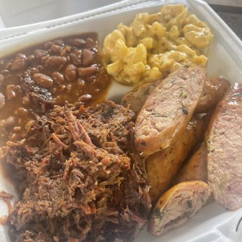 Burns Original BBQ - Chopped brisket, chicken links, Mac and cheese, baked beans - Barbeque Near Me - Houston, Texas Burns Original BBQ - Chopped brisket, chicken links, Mac and cheese, baked beans - Barbeque Near Me - Houston, Texas