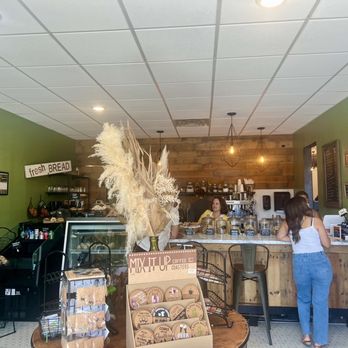Bakin' It Up Collective - Bakeries Near Me - Fallbrook, California