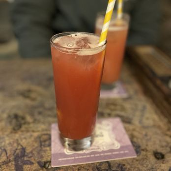 Le Crocodile - Cocktail Bars Near Me - Paris, 75 Le Crocodile - Cocktail Bars Near Me - Paris, 75