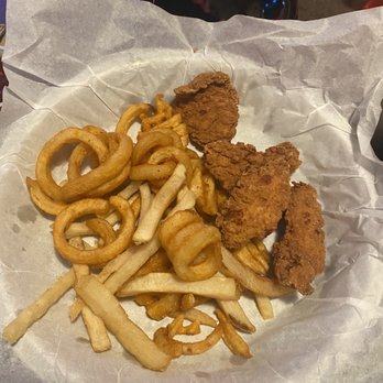 The Crow - Boneless chicken wing basket - American Near Me - La Crosse, Wisconsin The Crow - Boneless chicken wing basket - American Near Me - La Crosse, Wisconsin