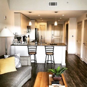 Signature Suites - Great one bedroom at Element Music Row - Property Management Near Me - Nashville, Tennessee Signature Suites - Great one bedroom at Element Music Row - Property Management Near Me - Nashville, Tennessee