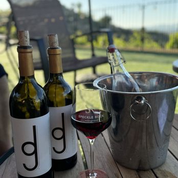 Speckle Rock Vineyards - Wine by the bottle - Wineries Near Me - Escondido, California Speckle Rock Vineyards - Wine by the bottle - Wineries Near Me - Escondido, California