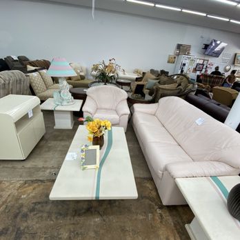 American Thrift Store - Every Floridian living room in 1990 - Thrift Stores Near Me - Hollywood, Florida