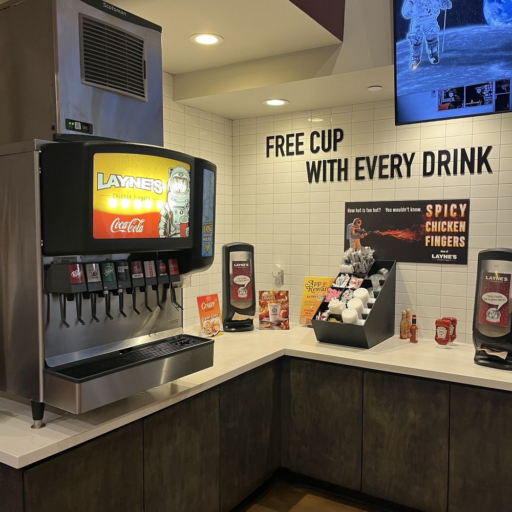 Layne's Chicken Fingers - Drink/condiment station - Fast Food Near Me - Katy, Texas