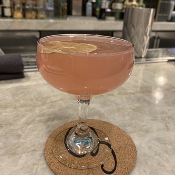 ENTYSE, Wine Bar & Lounge - Cosmo - New American Near Me - McLean, Virginia