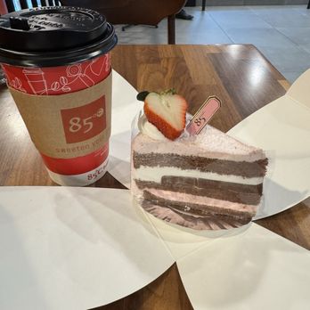85°C Bakery Cafe-Flushing - Bakeries Near Me - Flushing, New York