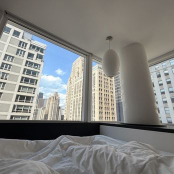 citizenM Chicago Downtown - City view - 14th Floor - Hotels Near Me - Chicago, Illinois