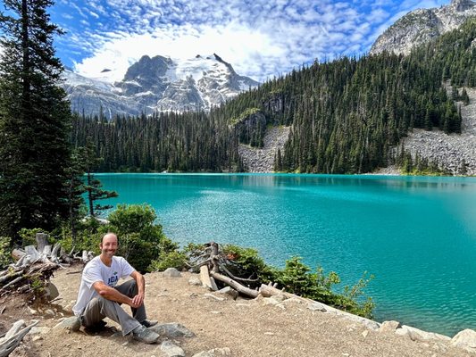 Joffre Lakes Park by null