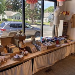 Lakes Makerie - Crafts also