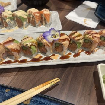 Haruka Sake and Sushi - Yellowtail Lover Roll - Sushi Bars Near Me - Pasadena, California