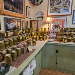 The Pretentious Pickle - So many pickles