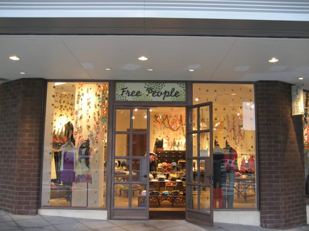Free People Logo