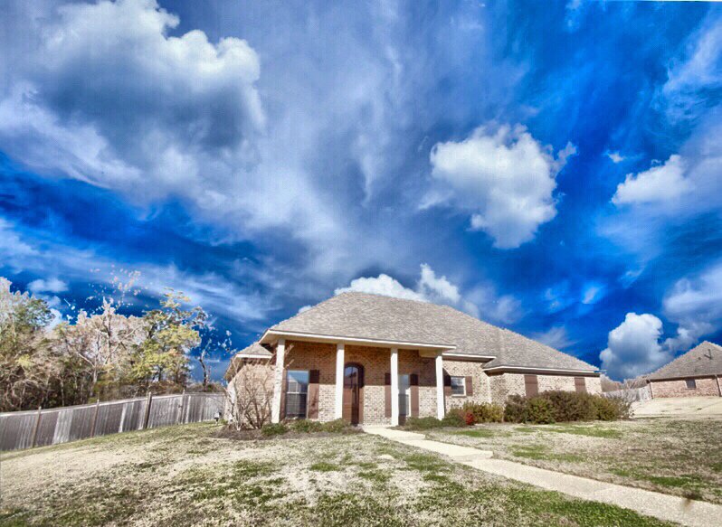 STEVE SLAY FRONT GATE REALTY 49 Photos 118 Service Dr, Brandon