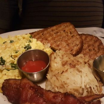 Summit Grill - Breakfast plate - Bars Near Me - Lee's Summit, Missouri