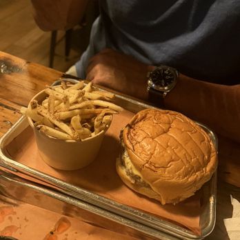 Apocalypse BBQ - boss burger and salty fries - Food Trucks Near Me - Miami, Florida