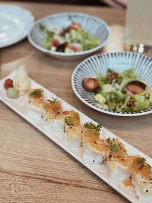 MARU Japanese Bistro by null