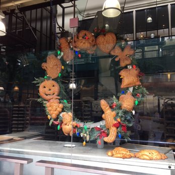 Boudin - Bread wreath - Cafes Near Me - San Francisco, California Boudin - Bread wreath - Cafes Near Me - San Francisco, California