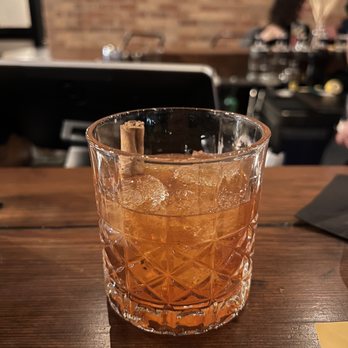 Black Band Distillery - Spiced rye old fashioned - Distilleries Near Me - Peoria, Illinois Black Band Distillery - Spiced rye old fashioned - Distilleries Near Me - Peoria, Illinois
