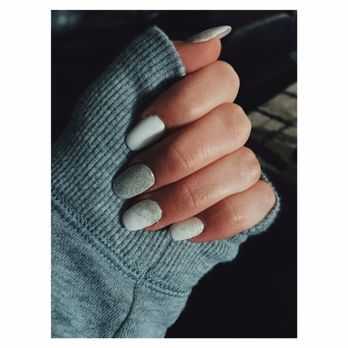 Lynn's Nail Salon - Lee did an awesome job! Love my nails! - Nail Salons Near Me - Saint Peters, Missouri