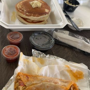 Pepe's Mexican Restaurant - Chorizo breakfast taco and pancakes - Mexican Near Me - La Porte, Texas Pepe's Mexican Restaurant - Chorizo breakfast taco and pancakes - Mexican Near Me - La Porte, Texas
