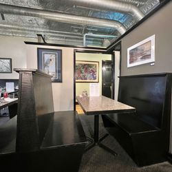Blue Heron Cafe & Bakery - Booth seating