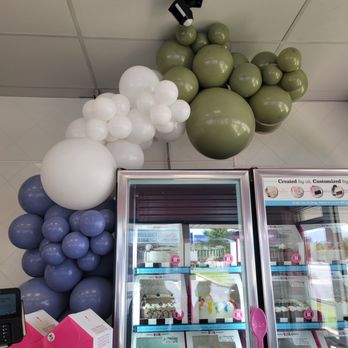 White Bloom Events - Balloon Services Near Me - Midvale, Utah
