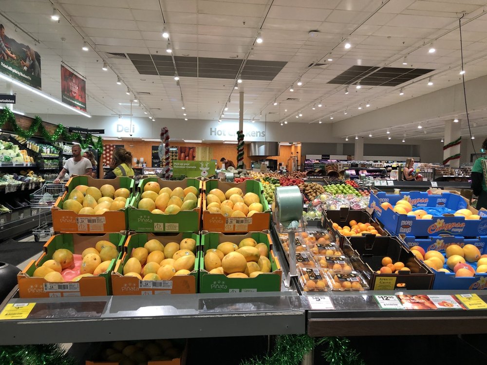 WOOLWORTHS SHOPPING CENTRE Willmott Ave, Margaret River Western