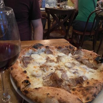 Dellarocco's - Pizza Near Me - Brooklyn, New York