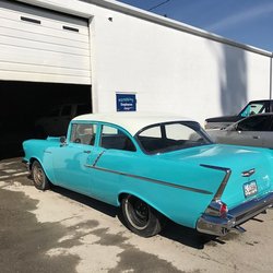 Jeff's Body Shop CB - 1957 Chevy 1 o 2 in shop