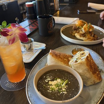 Bosscat Kitchen & Libations - Breakfast Burrito, Smokehouse Benedict - New American Near Me - Irvine, California