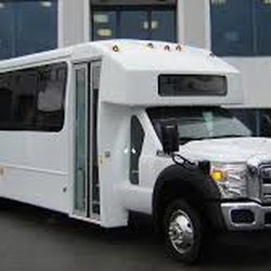 Go Calgary Shuttles - Late model and reliable vehicle