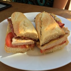 Cafeteria La Venta - Sandwich mit Schweinesteak, Serrano Schinken und Käse