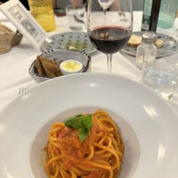 Spaghetti tomato absolut. Was divine. We came back A second time for this.