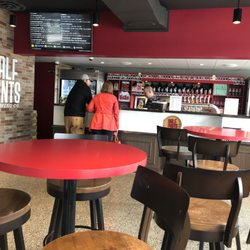 Half Pints Brewing Company - Half Pints bar