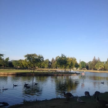 Donnelly Park - Beautiful landscape and ducks - Parks Near Me - Turlock, California