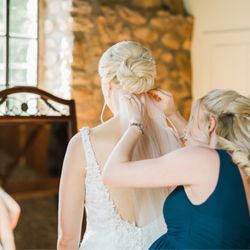 Echelon Studio - Up do for wedding