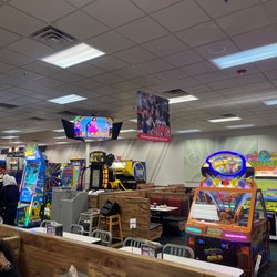 Chuck E. Cheese