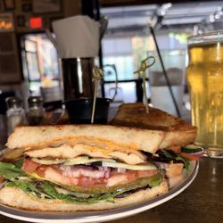 The Ordinarie - Grilled Chicken Sandwich|ISM Beer