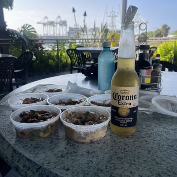 Nico's Pier 38 - Poke - Seafood Near Me - Honolulu, Hawaii