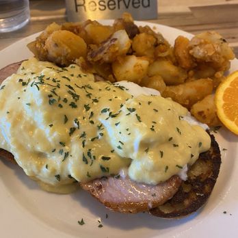 The Farmer's House Restaurant - Eggs Benedict - American Near Me - Springfield, Massachusetts The Farmer's House Restaurant - Eggs Benedict - American Near Me - Springfield, Massachusetts