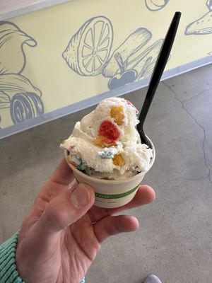 Em's Ice Cream by null