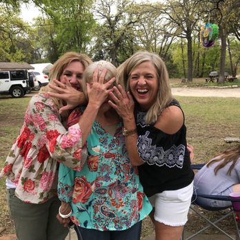 Shelton Creek House - Easter fun with Mom at the creek house! - Bed & Breakfast Near Me - Granbury, Texas Shelton Creek House - Easter fun with Mom at the creek house! - Bed & Breakfast Near Me - Granbury, Texas