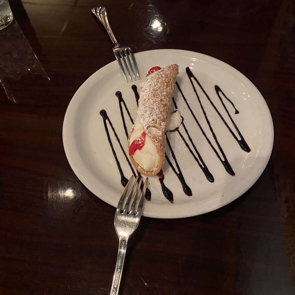 Carini's La Conca D'Oro - Cannoli - Italian Near Me - Milwaukee, Wisconsin