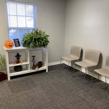 CLT Chiropractic - Our waiting area. - Chiropractors Near Me - Kansas City, Missouri CLT Chiropractic - Our waiting area. - Chiropractors Near Me - Kansas City, Missouri