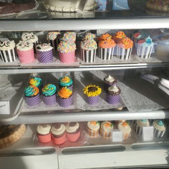 Carlsbad Bakery - Cupcakes ready at 7am - Bakeries Near Me - Carlsbad, California