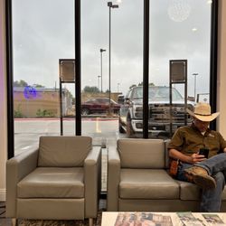 Stonehaven Dental & Orthodontics - Burleson - Main office waiting room