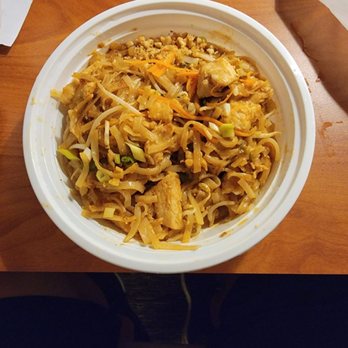 Yummy Thai - Chicken Pad Thai - Thai Near Me - Saint Petersburg, Florida Yummy Thai - Chicken Pad Thai - Thai Near Me - Saint Petersburg, Florida