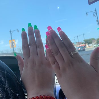 Vegas Nails - Nail Salons Near Me - Chicago, Illinois
